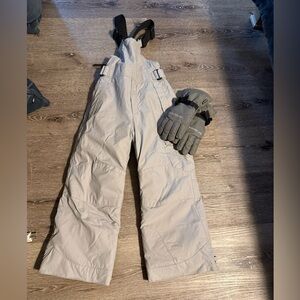 Gray Snow Pants with Gloves